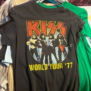Kiss world tour shirt